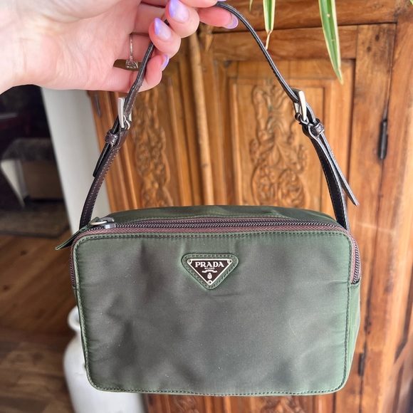 Authentic Prada saffiano box bag hunter green - Picture 1 of 11